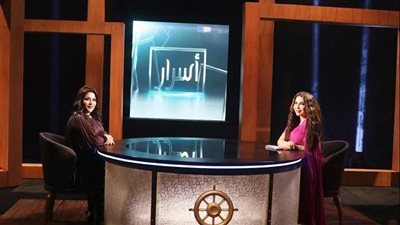 أميرة بدر تفاجئ بدرية طلبة بصورة زوجها.. والأخيرة تنهار بالبكاء على الهواء (فيديو)