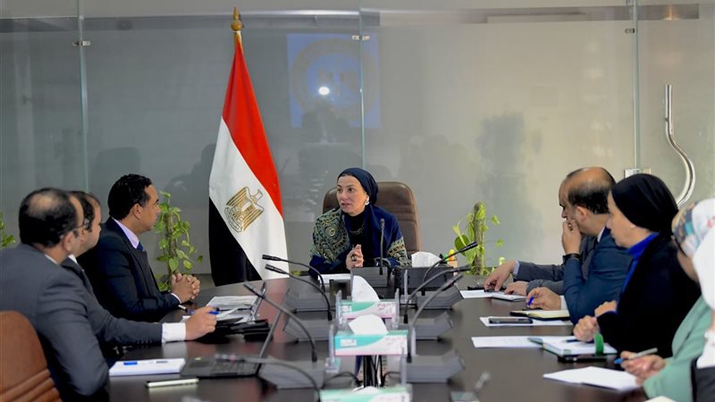 خلال الاجتماع 