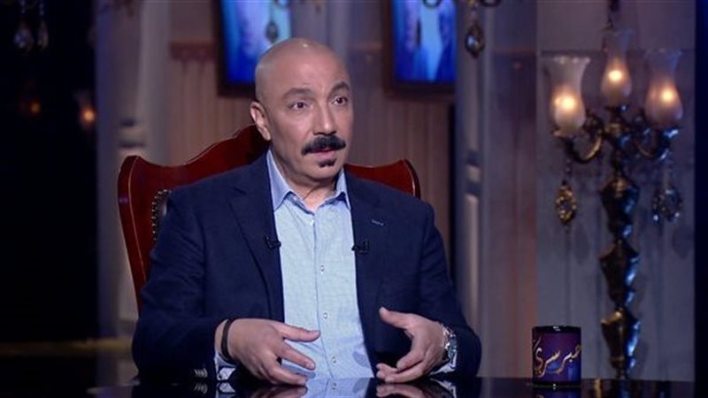 الفنان طارق لطفي