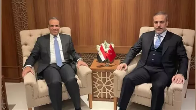 وزير الخارجية ونظيره التركي