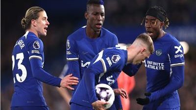 ليستر سيتي يفرض التعادل على تشيلسي في الشوط الأول في الدوري الإنجليزي 