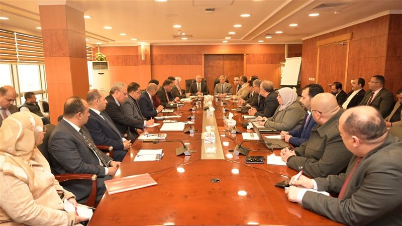 وزير الصناعة ومحافظ الاسماعيلية ولقاء المستثمرين