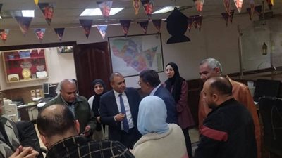 جولة مفاجئة لمحافظ الدقهلية تحيل 75 موظفا للتحقيق، اعرف التفاصيل