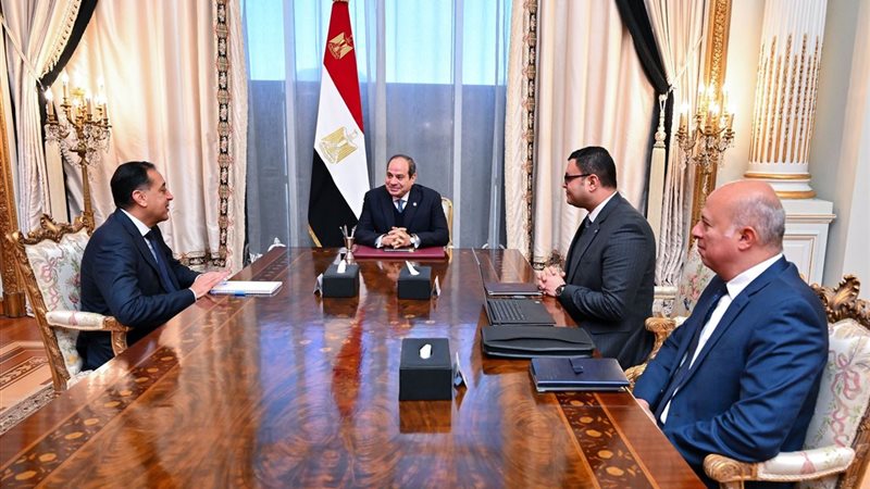 خلال الاجتماع 