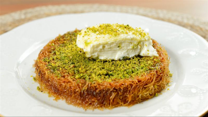الكنافة بالقشطة