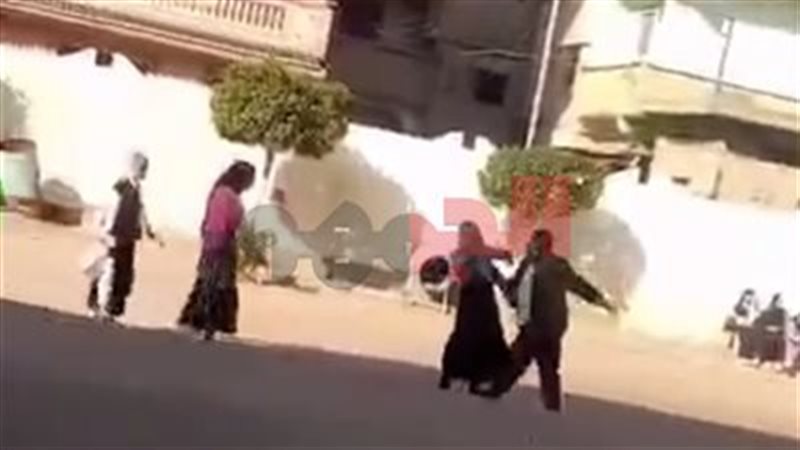 فيديو مدير مدرسة البحيرة والطالبات