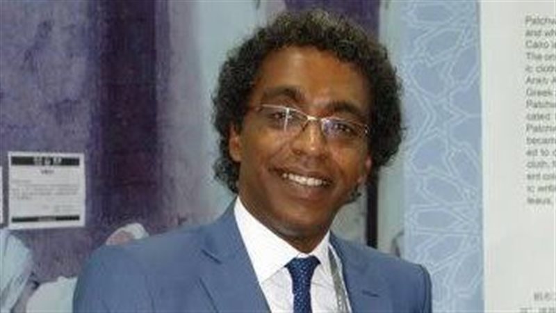 الدكتور أحمد عواض،