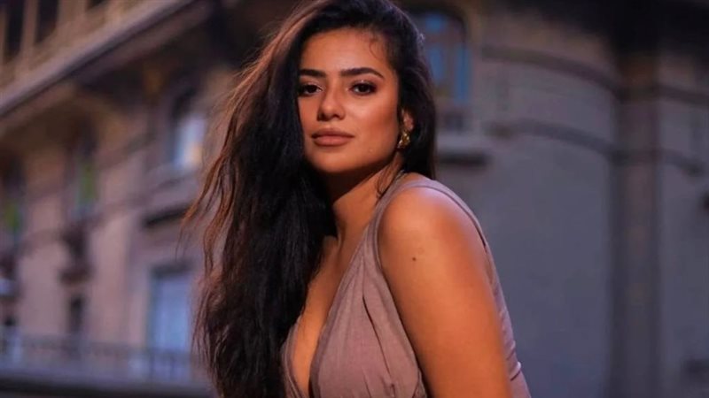 الفنانة ثراء جبيل