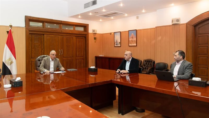 وزير الري 