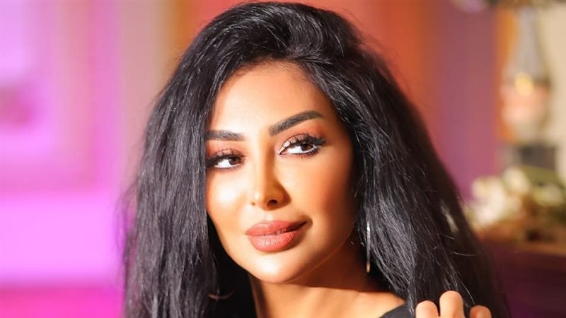 شاهيناز