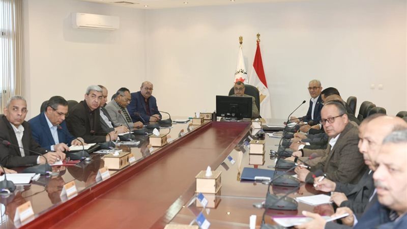 خلال الاجتماع 