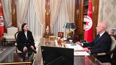 ثاني امرأة ترأس الحكومة التونسية.. من هي سارة الزعفراني؟