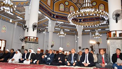 وزير الأوقاف يؤدي صلاة الجمعة في محافظة جنوب سيناء