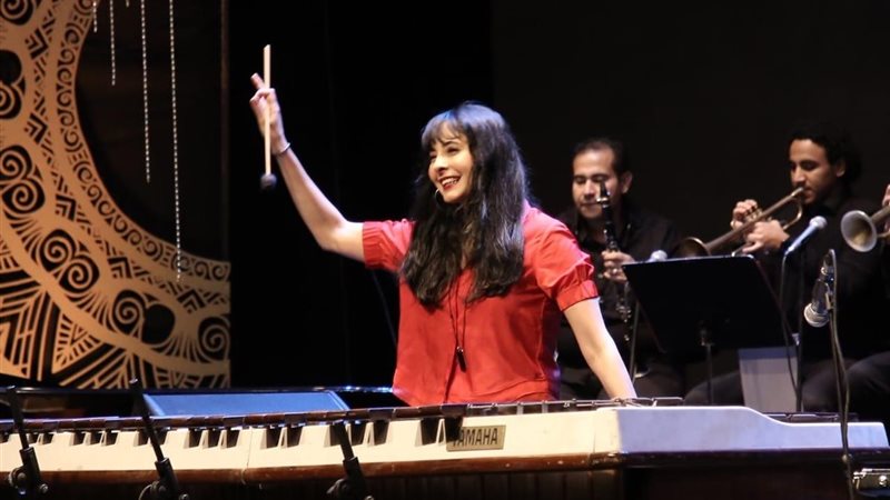 نسمة عبد العزيز 