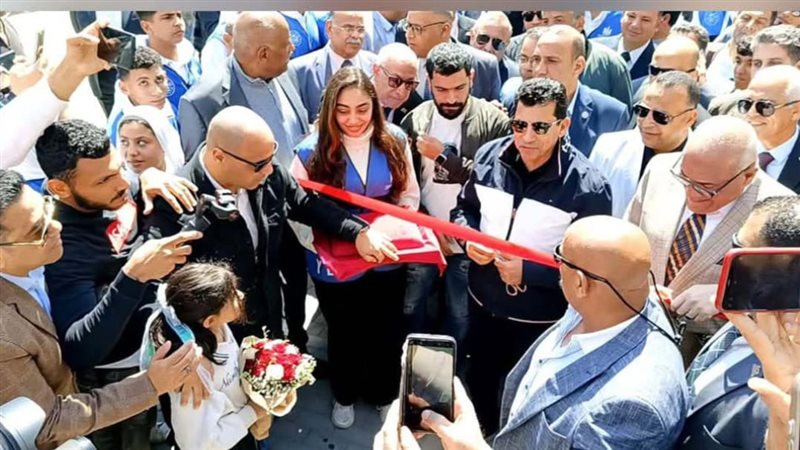 وزير الشباب والرياضة يفتتح مركز شباب محمد صلاح 