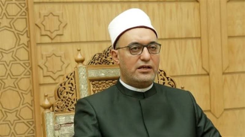 الدكتور نظير عياد،