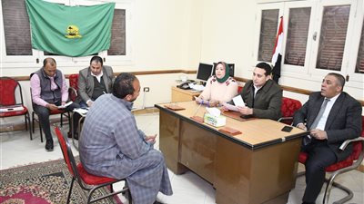 نائب محافظ الفيوم يعقد لقاء لخدمة المواطنين بقرية كفور النيل
