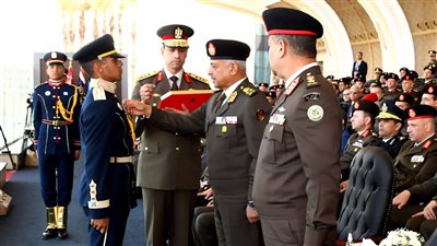القائد العام يشهد حفل انتهاء فترة الإعداد العسكرى لطلبة الأكاديمية العسكرية والكليات