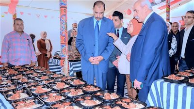 محافظ سوهاج يتفقد فعاليات مبادرة 