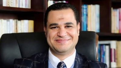 استشاري علاج نفسي يكشف المراحل الخمس لتجاوز العلاقات السامة
