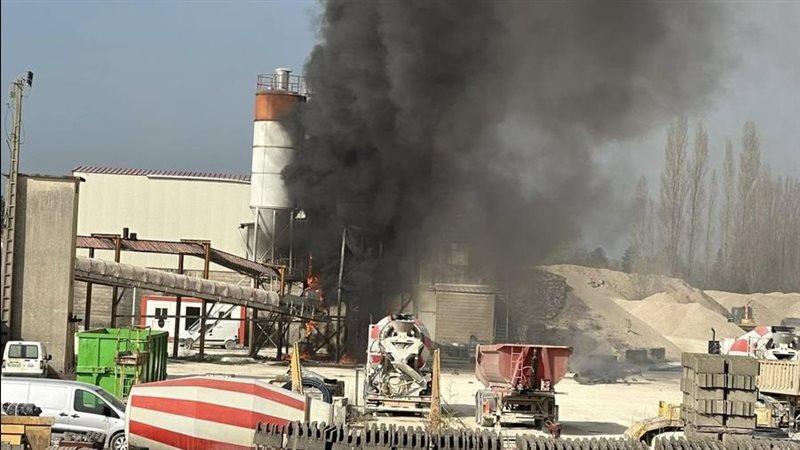 تصادم طائرتان خلال استعراض جوي فرنسي