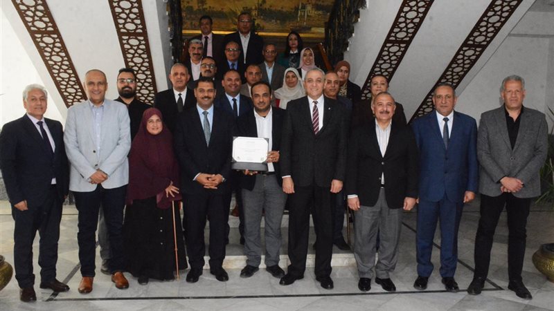 محافظ الغربية 