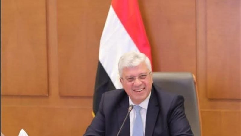 وزير التعليم العالي والبحث العلمي 