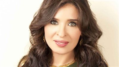 مبتعرفش ترقص؟.. دينا تعلق على أداء رانيا يوسف في دراما رمضان 2025