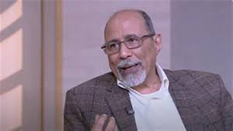  المؤلف أنور عبد المغيث