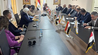النقابات المهنية بحزب الجبهة تستعرض خطة عملها وتعلن انطلاق أنشطتها
