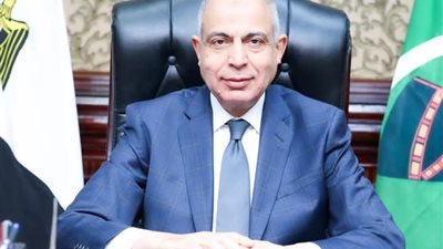 محافظ المنيا يوجه رؤساء المدن بالاستجابة لشكاوى المواطنين وحلها فورا