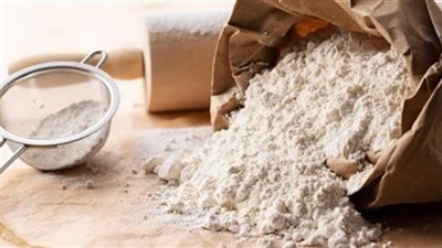 استرداد 12 طن دقيق بلدي مدعم قبل بيعه في السوق السوداء
