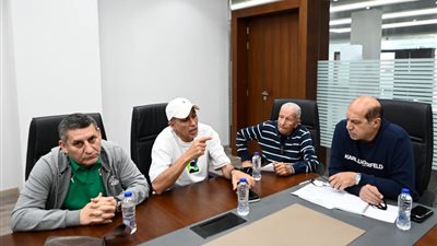 علاء نبيل يجتمع بالأجهزة الفنية للمنتخبات الوطنية لمناقشة الارتباطات المقبلة