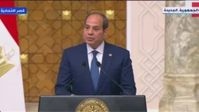 الرئيس السيسي يستعرض مع نظيره الفرنسي خطة إعمار غزة