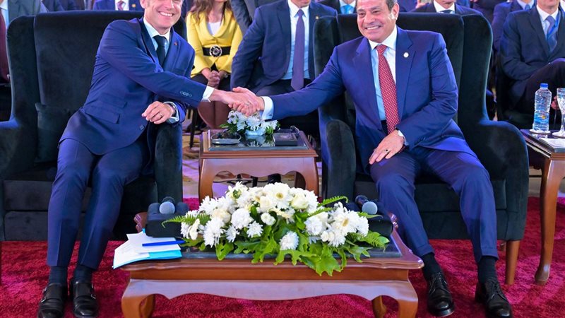 الرئيسان السيسي وماكرون