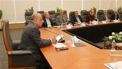 «عصمت» يتابع توفير التغذية الكهربائية لمشروعات التنمية الزراعية