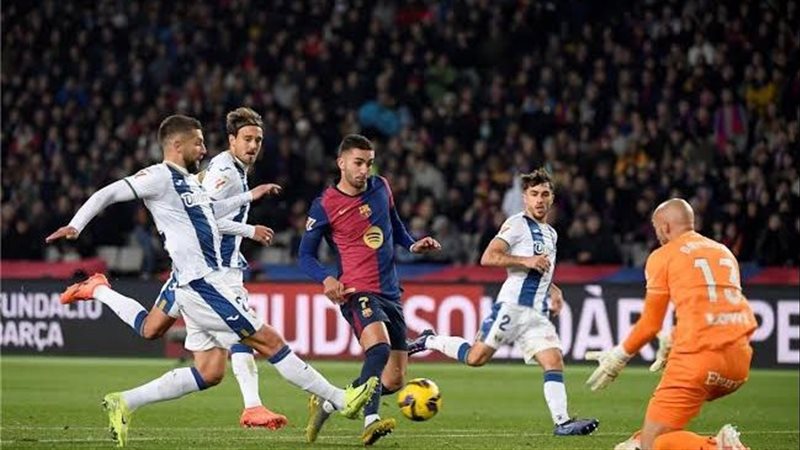 برشلونة وليجانيس 