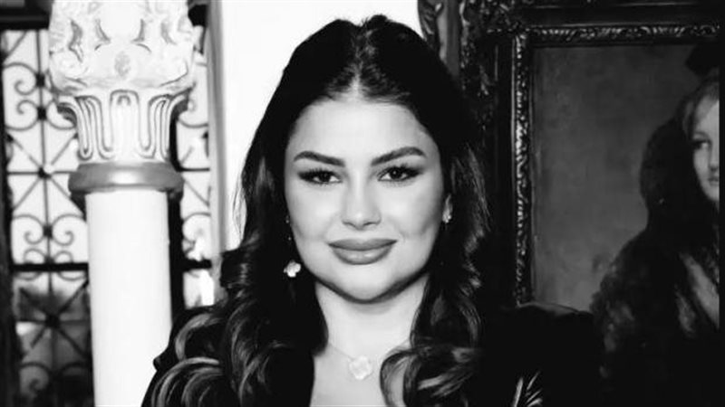 مصممة الأزياء فنة أقلاش