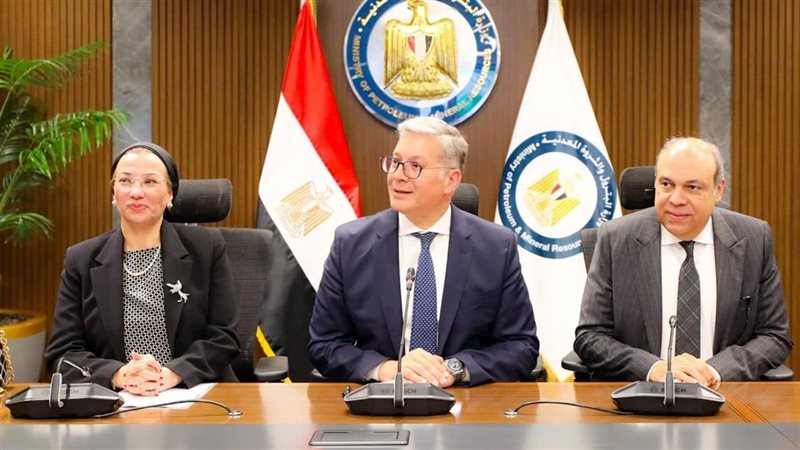 وزراء البترول والبيئة والطيران