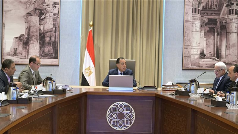 خلال الاجتماع