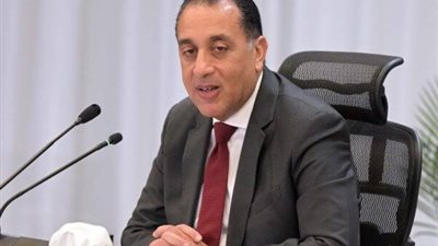  رئيس الوزراء يهنئ وزير الدفاع بذكرى عيد تحرير سيناء