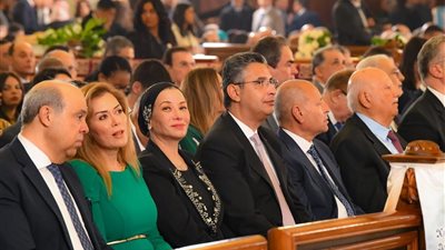 وزيرة البيئة تشارك أقباط مصر الاحتفال بعيد القيامة المجيد بالعباسية
