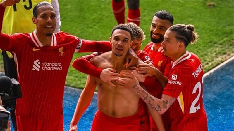 لاعبي ليفربول