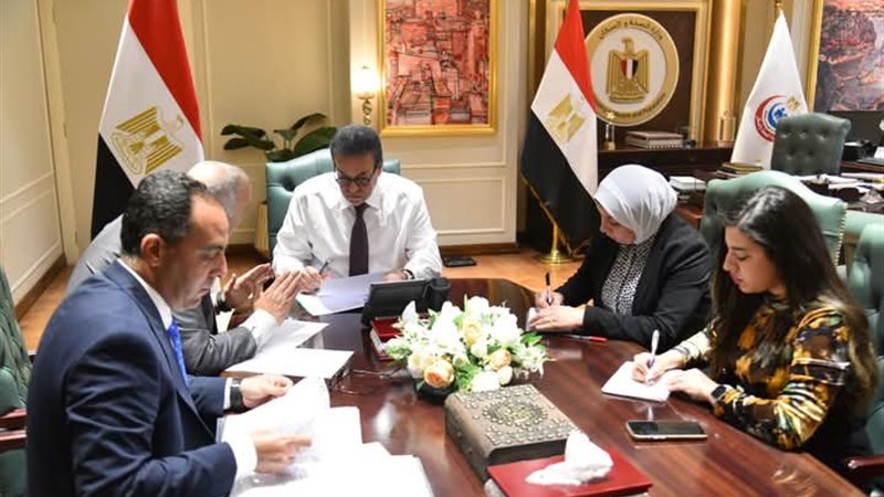 خلال الاجتماع