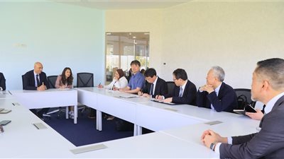 وزير التعليم يبحث مع وفد ياباني نقل الخبرات لتمكين ذوي الاحتياجات الخاصة