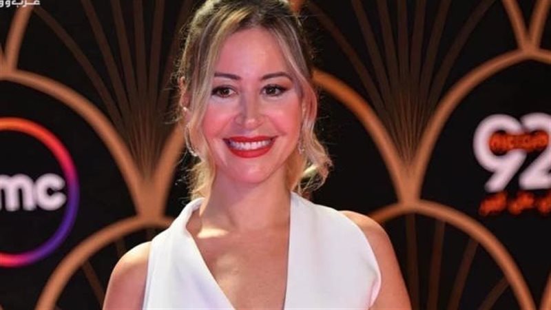  منة شلبي