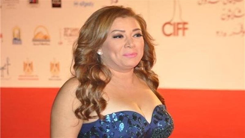 الفنانة انتصار