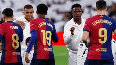 نجم ريال مدريد يحاول الاعتداء على حكم نهائي كأس ملك إسبانيا