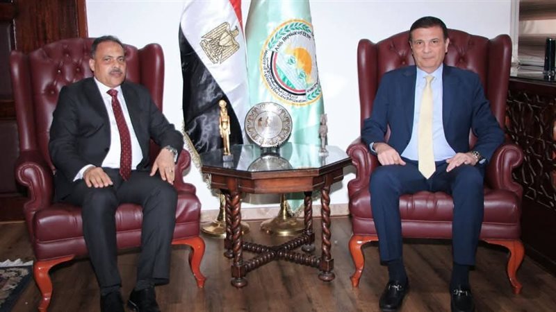 وزير الزراعة يستقبل محافظ الشرقية 