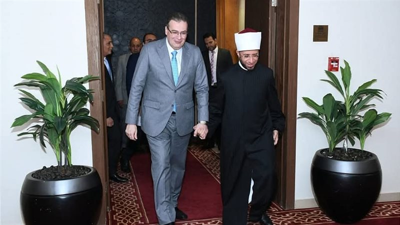وزير الأوقاف في استقبال رئيس الجهاز المركزي للادارة